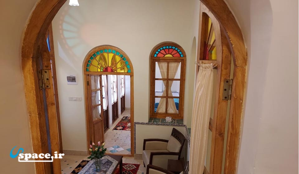 نمای داخلی اتاق دلنواز هتل سنتی اشرفیه - شیراز
